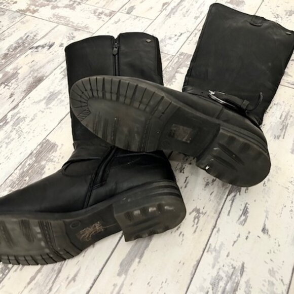 Black Boots with Buckle - Picture 4 of 5